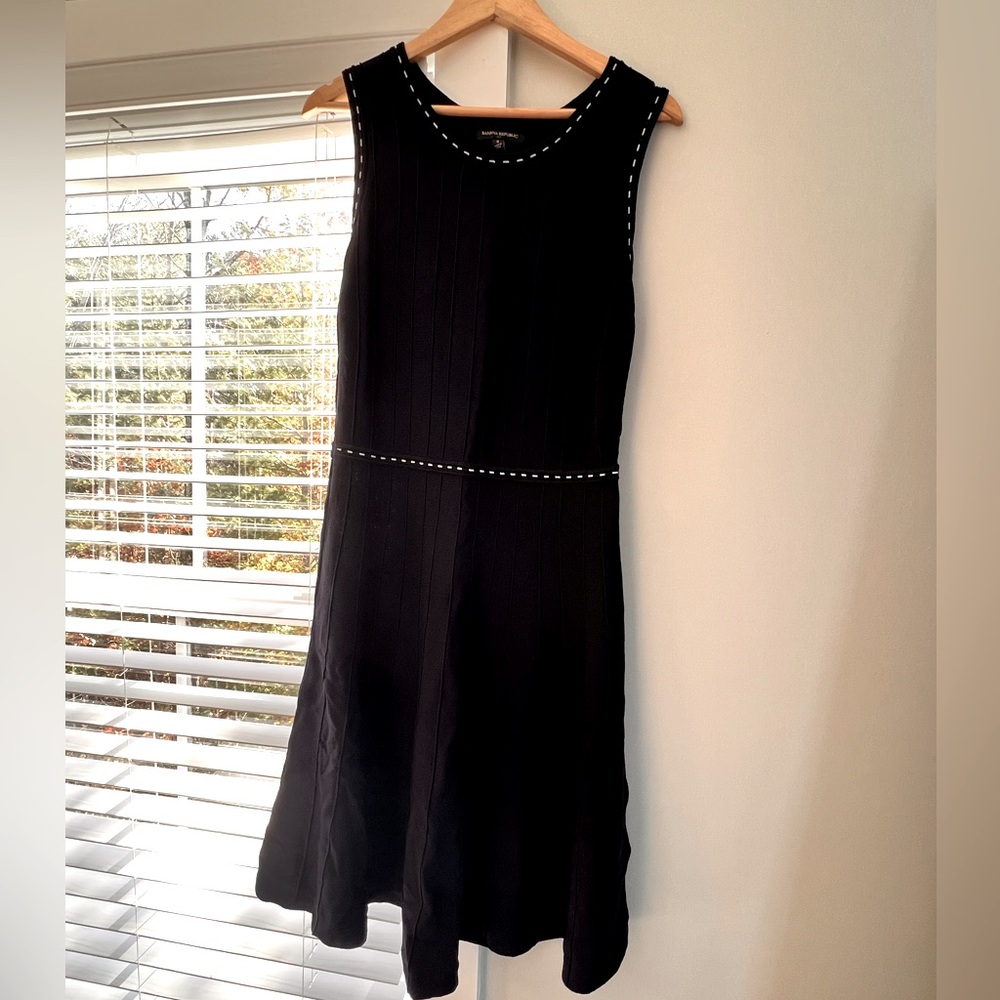 Banana Republic knit pleated dress